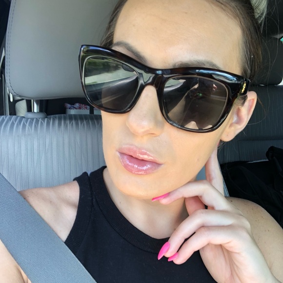 Meet your Posher, Krystyna - Picture 2 of 3